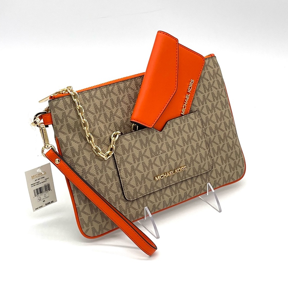 MICHAEL KORS JET SET ITEM LG 2 in
1 CARD CASE & WRISTLET